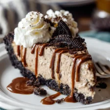 Mudslide Pie: Indulgent Dessert with Oreo Cookie Crust Recipe